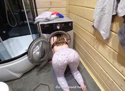 Sexo com uma combinação de três pessoas que têm uma cena de estímulo de Cav Ator
