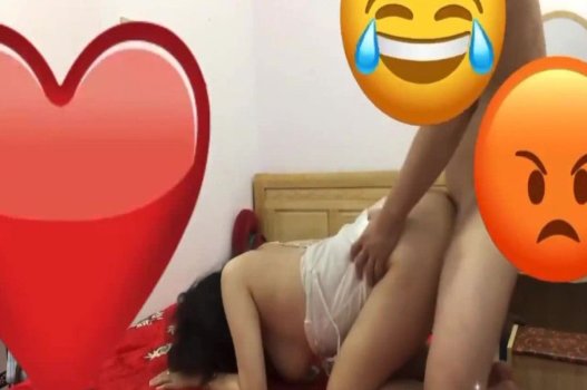 O pai e o filho querem encontrar uma sensação estranha de foder a esposa um do outro