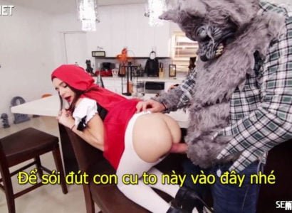 A menina sexual convida o garoto a